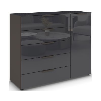 Schrägansicht einer 5-türigen Kommode in Graphit mit Front aus Basaltglas und Türanschlag rechts