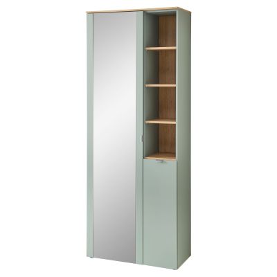Hoher Garderobenschrank in Grün mit großer Spiegeltür links und offenen Holzfächern rechts, freigestellt vor weißem Hintergrund.
