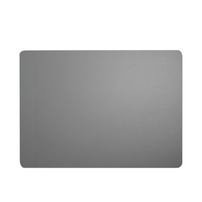 Tischset der Serie Leather Optic, Farbe Grau matt; rechteckig ausgelegt, Oberflächenstruktur sichtbar.