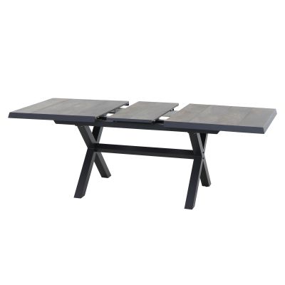 isch mit geöffneter Platte, die mittlere Erweiterungsplatte ist zwischen den beiden Endplatten sichtbar.