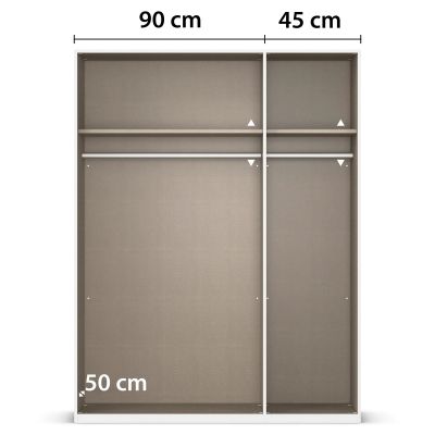 Innenansicht eines Kleiderschranks mit zwei Bereichen von 90 cm und 45 cm Breite sowie Fachböden und Kleiderstangen