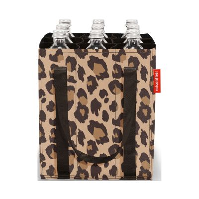 Flaschentasche von Reisenthel, Modell Bottlebag, in Beige und Braun mit Leopardenmuster, frontal mit mehreren eingesetzten Getränkeflaschen.
