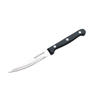Steakmesser 11 cm Küchenchef: Steakmesser mit gezahnter Klinge und schwarzem dreifach vernietetem Griff, schräg freigestellt.