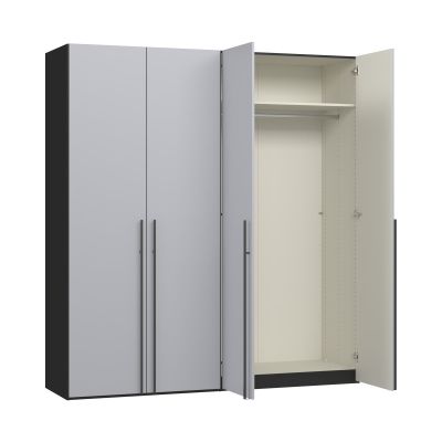 Kleiderschrank mit teilweise geöffneten Drehtüren und sichtbarem Innenraum mit Kleiderstange