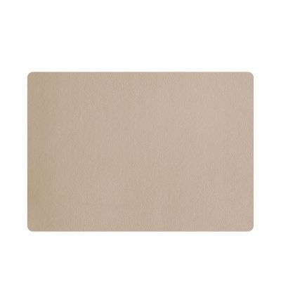 Tischset der Serie Leather Optic, Farbe Nude; rechteckig ausgelegt, Oberflächenstruktur sichtbar.