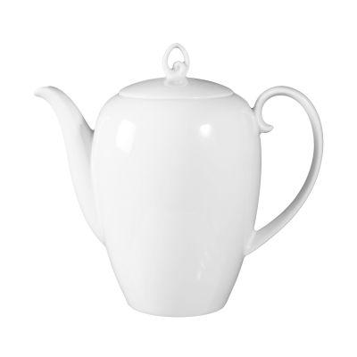 Kaffeekanne in Weiß. Sichtbare Merkmale: hohe Form mit Deckel, Ausguss und geschwungenem Henkel. Darstellung: Seitenansicht.