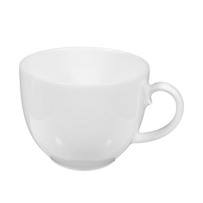 Tasse in Weiß. Darstellung: schräge Ansicht mit Henkel. Merkmale: bauchige Form mit rundem Henkel.