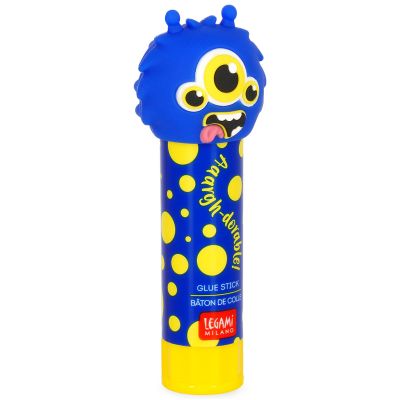 Blauer Klebestift mit Monster-Kappe, senkrecht in leichter Schrägansicht gezeigt.