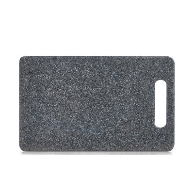 Zeller Schneidebrett "Granitoptik"; Farbe anthrazit; Material Kunststoff; Maße ca. 25 × 15 × 0,8 cm.