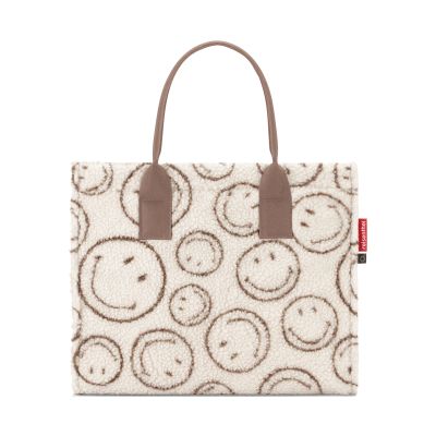 Shopper von Reisenthel, Modell Daily Shopper, in Creme und Braun mit Smiley-Muster aus Teddyfleece, von hinten mit zwei kurzen Tragegriffen
