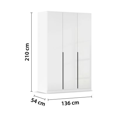 Weißer Hochglanz Drehtürenschrank mit drei Türen und Maßangaben 136 cm Breite, 210 cm Höhe und 54 cm Tiefe