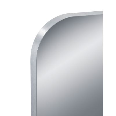 Spiegel Britta in Silber, als Nahaufnahme von Rahmen und Spiegelkante; Maße ca. 50 x 150 x 2,8 cm.