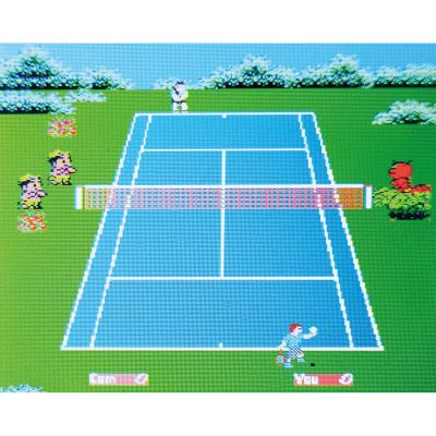 Mini-Arcade-Spiel mit Weltraumdesign, mit einem Bildschirmfoto eines Tennisplatz-Spiels gezeigt.
