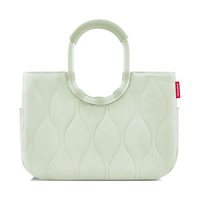 Shopper mit Ringgriffen von Reisenthel, Modell Loopshopper M, in Hellgrün mit Steppstruktur, von hinten mit ovalen Ringgriffen