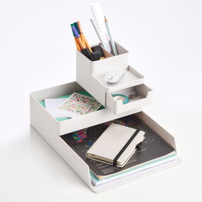 Zusätzliche Ansicht: Zeller Universal-Organizer; Farbe grau; Material Kunststoff; Maße ca. 24 × 15,2 × 4 cm.