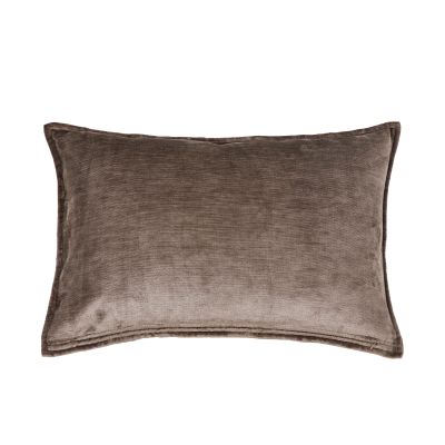 Kissenhülle Fame in Taupe, B/H/L ca. 40x1x60 cm, in einer zweiten Ansicht dargestellt.