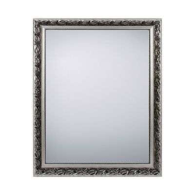 Spiegel Sonja in Silber, freigestellt in einer zweiten Gesamtansicht; zu sehen ist die rechteckige Spiegelfläche mit ornamentiertem Rahmen; Maße ca. 55 x 70 x 3,5 cm.
