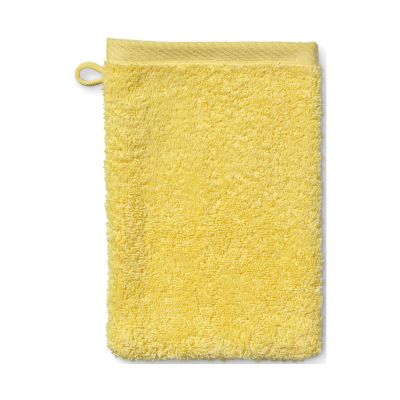 Gelber Waschhandschuh mit weicher strukturierter Oberfläche und Aufhängeschlaufe