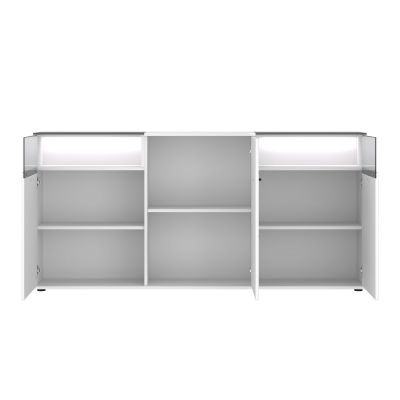 Geöffnetes Sideboard Rion in Weiß mit mehreren Einlegeböden, viel Stauraum und integrierter LED-Beleuchtung hinter den Glaseinsätzen