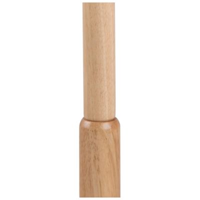 Gerade frontal aufgenommene Nahaufnahme der Verschraubung des Kleiderständers aus Rubberwood-Holzoptik