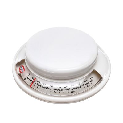 Analoge Küchenwaage von oben mit runder Wiegefläche