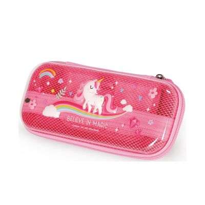 Rosa Federmäppchen im Einhorn-Design, geschlossen in schräger Perspektive dargestellt.
