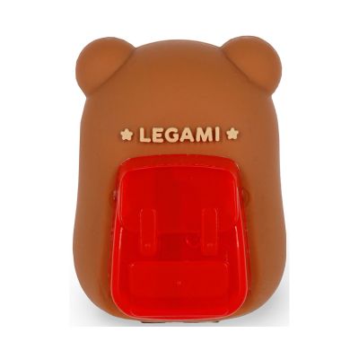 Brauner Leuchtstift mit Teddybär-Spitzerbehälter, schräg liegend mit sichtbarer Öffnung des Spitzerbehälters dargestellt.