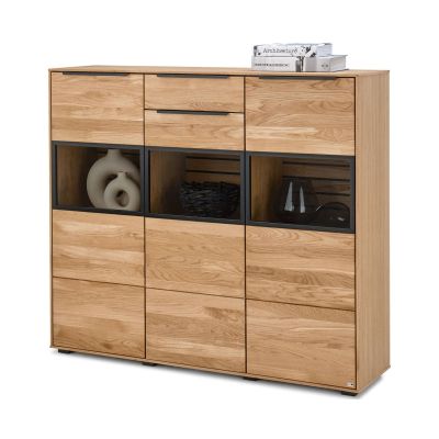 Highboard in Eiche mit drei verglasten Vitrinenfächern und schwarzen Akzenten