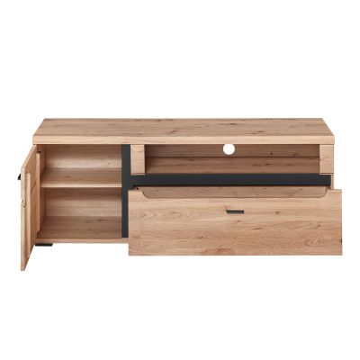 TV-Lowboard aus hellem Holz mit geöffneten Türen und geöffneter Schublade; innenliegende Fächer und ein offenes Technikfach mit Kabeldurchlass sind sichtbar.