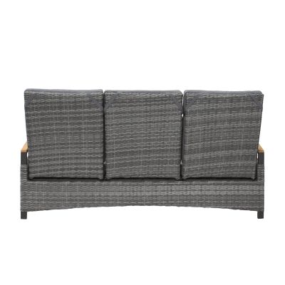 Rückansicht eines Gartensofas mit geflochtener Optik und drei Rückenpolstern vor weißem Hintergrund
