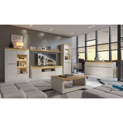 TV-Lowboard in Weiß und Eiche innerhalb einer modernen Wohnkombination mit Vitrinen und Wandboard