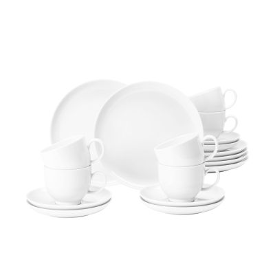 Kaffeeservice in Weiß. Darstellung: zusammengestellte Ansicht. Merkmale: Tassen, Untertassen und Teller in einer Gruppe.