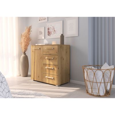 Kommode in Asteiche, in einem Schlafzimmer-Milieu gezeigt.