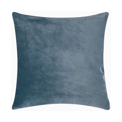 Kissenhülle Smooth in Staubblau, 50 × 50 cm, frontal freigestellt mit einfarbiger samtig wirkender Oberfläche.