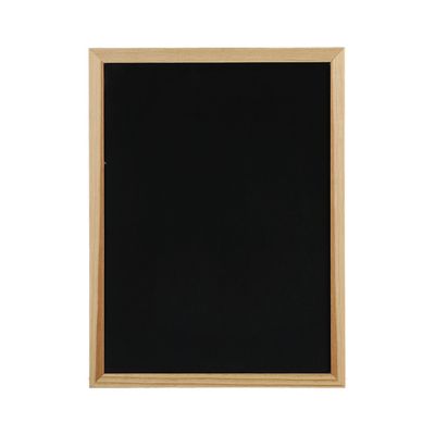 Zeller Kreide-/Magnettafel; Farbe schwarz/natur; Material Metall/Kiefer; Maße ca. 30 × 40 cm.