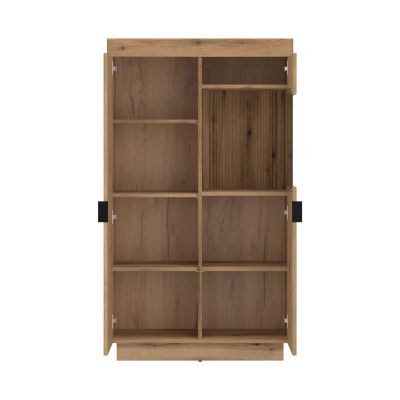 Geöffnetes Delamar Highboard in Eiche Artisan mit mehreren Ablagefächern, Glaseinsatz und großzügigem Stauraum für Geschirr, Dekoration und Wohnaccessoires