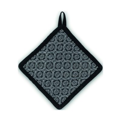 Weiß schwarzer Topflappen mit geometrischem Muster und Aufhängeschlaufe auf weißem Hintergrund