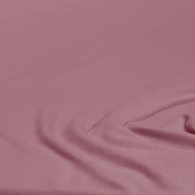Nahaufnahme des Stoffes in Rosenholz mit leichten Falten; Farbe und Oberflächenstruktur des Produkts sind erkennbar; Größe 100 x 200 x 30 cm.