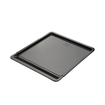 Schwarzes verstellbares Backblech mit Rand für den Backofen