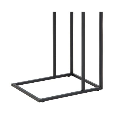 Nahaufnahme des mattschwarzen Metallgestells des Ecktischs, schräg fotografiert.