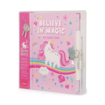 Rosa Tagebuch mit Einhornmotiv und Schloss, in einer transparenten Schutzhülle oder Verkaufsverpackung abgebildet.