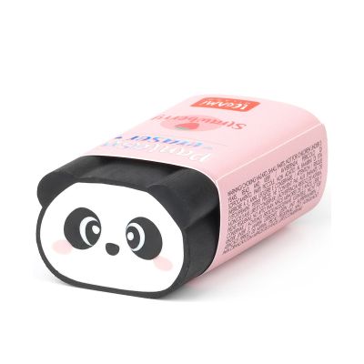 Schwarzer Duft-Radiergummi im Panda-Design, waagerecht und teilweise aus einer rosafarbenen Papierhülle herausgeschoben dargestellt.