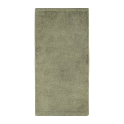 Handtuch in der Farbe Field, flach auf weißem Hintergrund gezeigt; gleichmäßige Frotteeoberfläche und saubere Säume sind sichtbar.