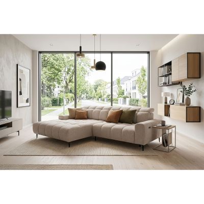 Hellgraues Ecksofa mit Ottomane links und mehreren Zierkissen vor einer großen FensterfrontHellgraues Ecksofa mit rechter Ottomane und Zierkissen in einem Wohnzimmer mit großer Fensterfront