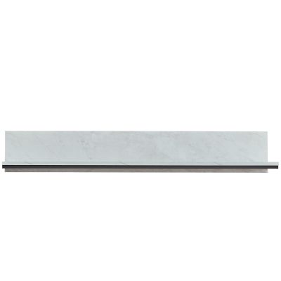 Modernes Wandboard in heller Marmoroptik mit dekorativer Ablage für Bücher und Wohnaccessoires.