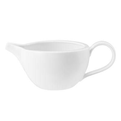 Sauciere in Weiß; Seitenansicht mit Ausguss und Henkel. Sichtbare Gestaltung: geradlinige Form mit Ausguss und Henkel.