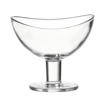 Transparente Dessertschale aus Glas mit Fuß in eleganter, leicht geschwungener Form