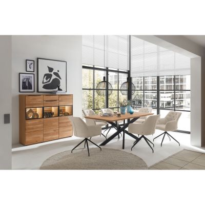 Musterring Set One Jackson Highboard in Eiche mit beleuchteten Vitrinenfächern, kombiniert mit Esstisch und Stühlen