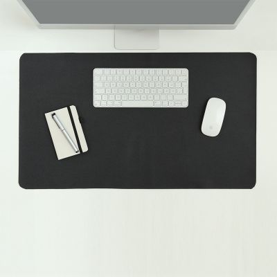 Weitere Ansicht: Zeller Schreibtischunterlage; Farbe schwarz; Material Kunstleder; Maße ca. 40 × 70 cm.