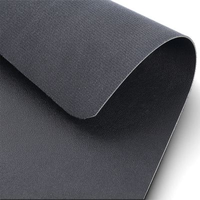 Zusätzliche Produktansicht: Zeller Schreibtischunterlage; Farbe schwarz; Material Kunstleder; Maße ca. 40 × 70 cm.